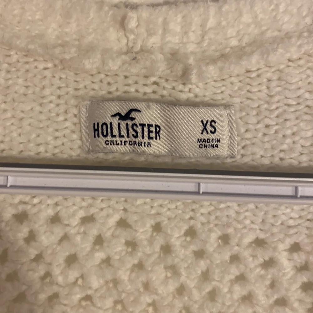 HOLLISTER XS KNITTED SWEATER - Picture 2 of 5